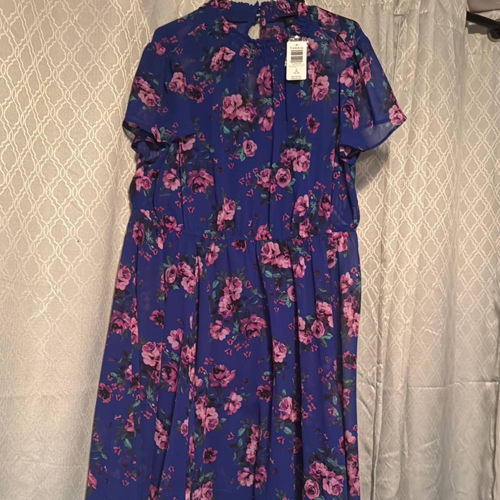 NWT Torrid Floral Knee Length Dress in Blue and Pink